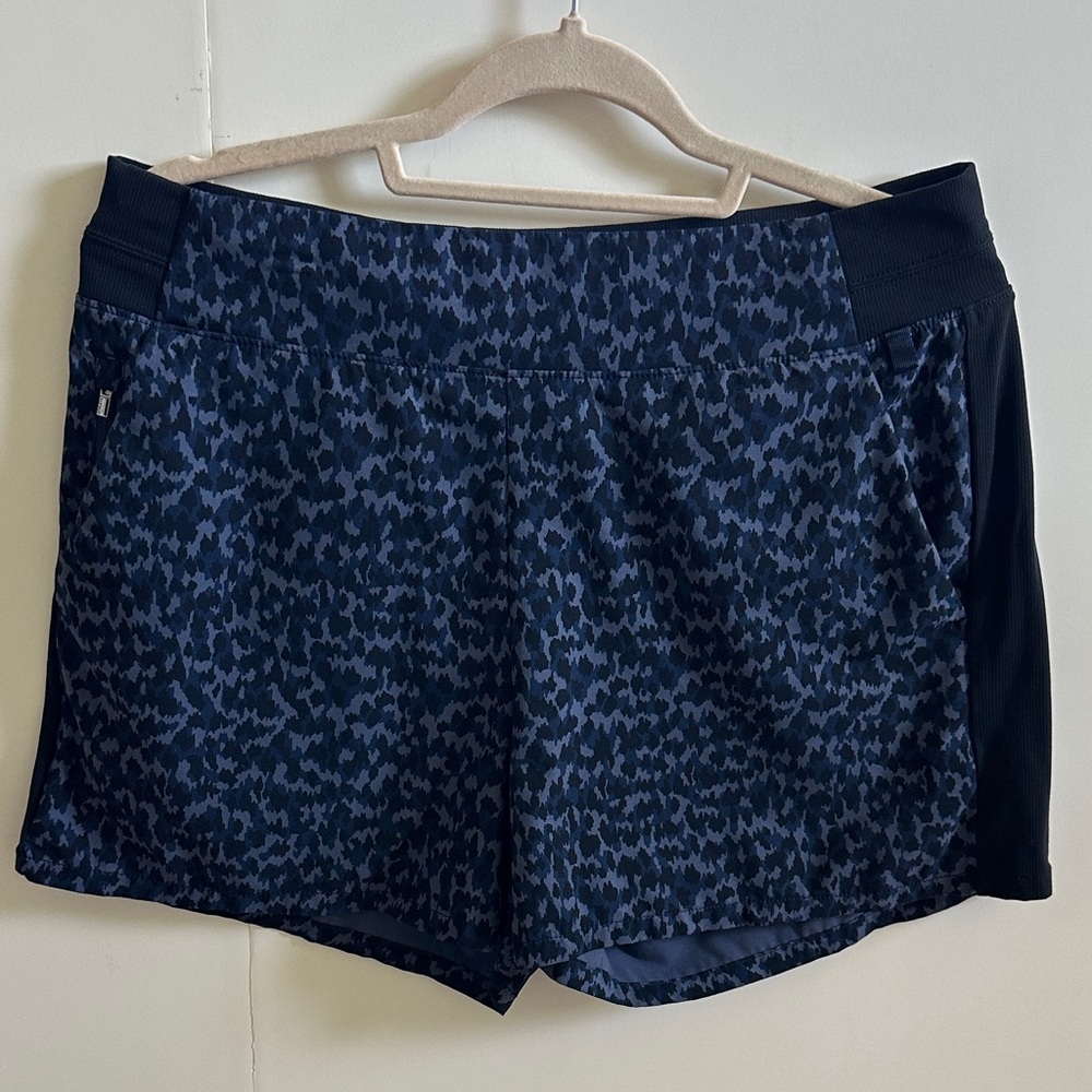Athleta Women's Navy Patterned Athletic Shorts - Brooklyn Printed Short  sz 12